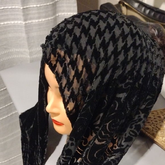 Elegant Silk Black Velvet Scarf - Picture 6 of 7